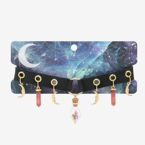 Dried Flower Capsules Crescent Moon Crystal Choker Hot Topic‎